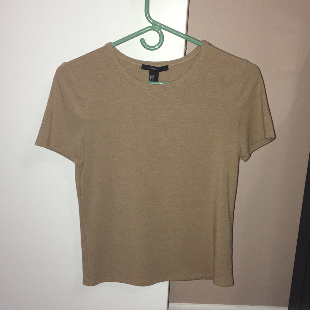 Brown fitted shirt.